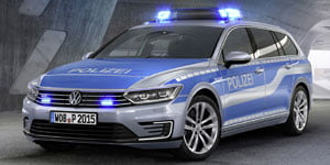 VW-Passat-GTE-Police