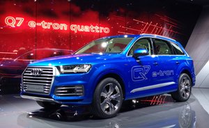 Audi Q7 e tron quattro Genf2015 Audi-Q7-e-tron-quattro-Genf2015