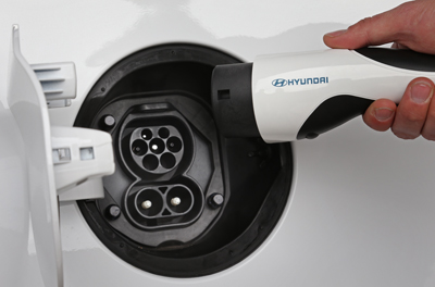 Hyundai IONIQ Eléctrico CCS Ladebuchse Hyundai-IONIQ-Electric-CCS-Ladebuchse