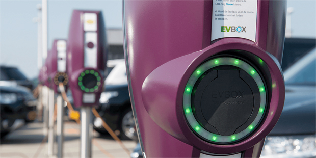 Estación de carga EV Box1