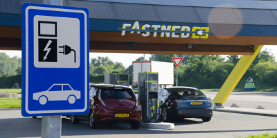 fastned-charging-station-symbolic-picture-02
