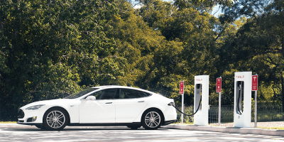 tesla-model-s-supercharger