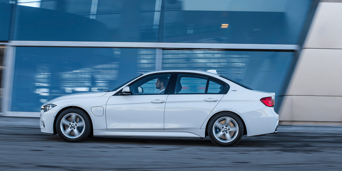 Bmw 330e phev symbolbild