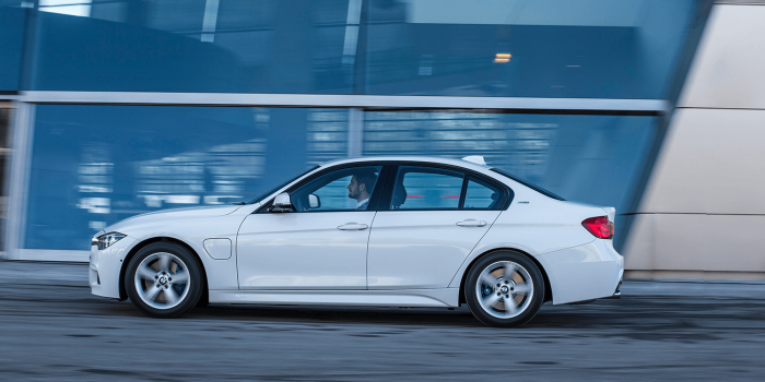 Bmw 330e phev symbolbild