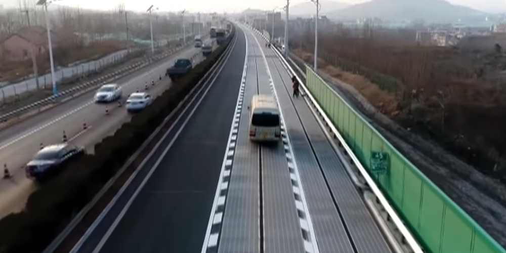 Autopista fotovoltaica de China