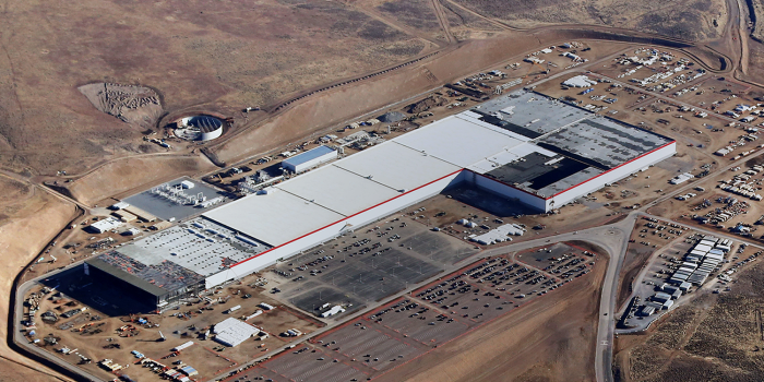 Tesla gigafactory nevada januar