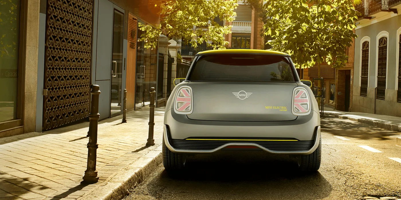 mini electric concept iaa 2017 06 mini-electric-concept-iaa-2017-06