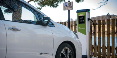 nissan-leaf-2018-charging-station-ladestation-sccotishpower-uk-01