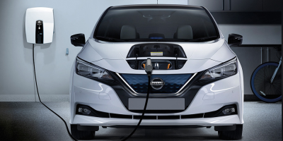 ovo-energy-nissan-leaf-v2g-charging-station-ladestation-vcharge-uk