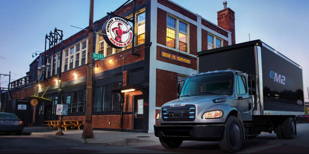 daimler freightliner em2 daimler-freightliner-em2