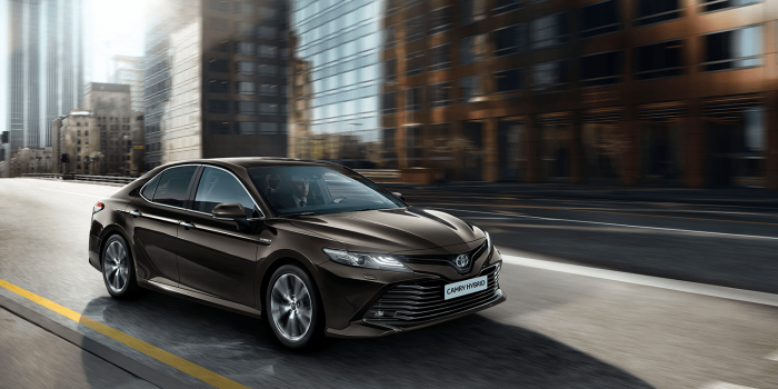 toyota-camry-híbrido-2019-min