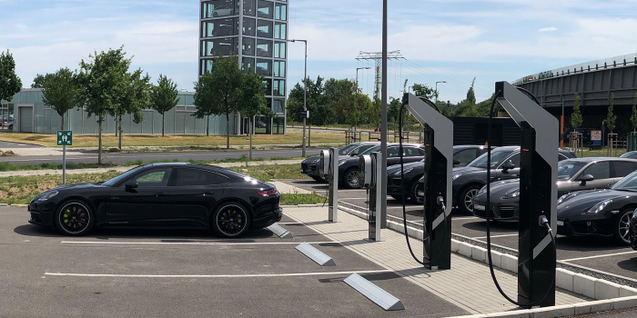porsche-charging-station-ladestation-berlin-adlershof