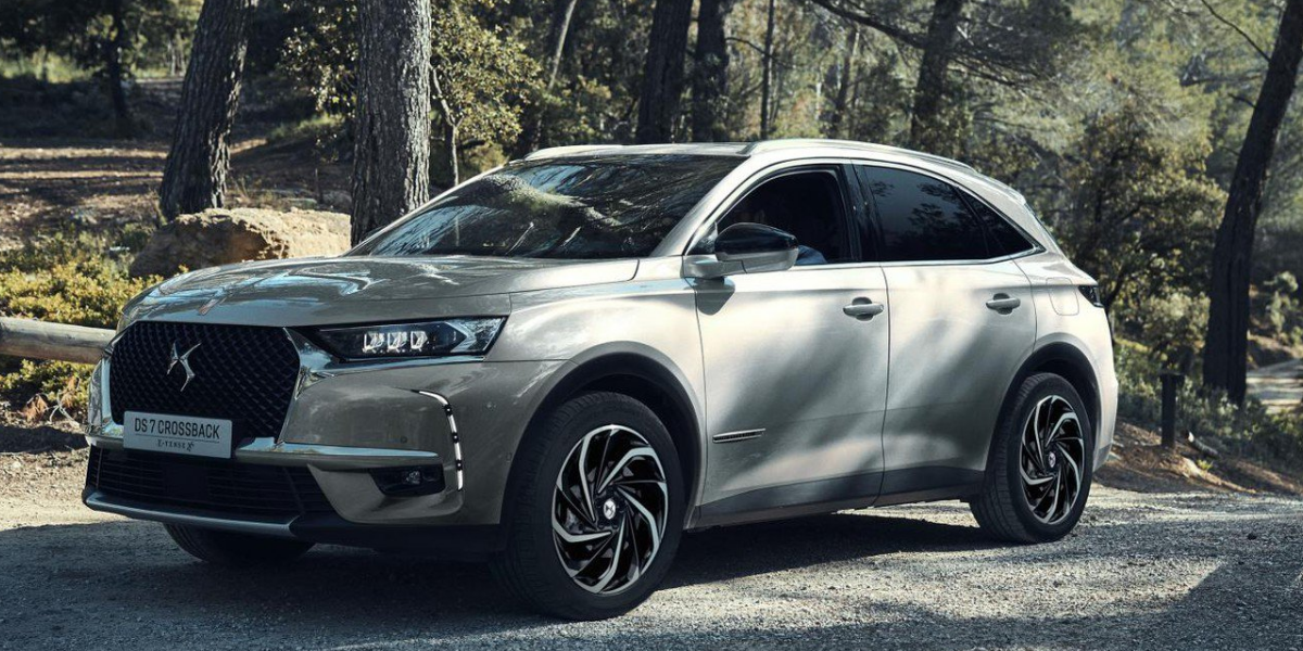 ds-7-crossback-e-tense-2018-phev-05