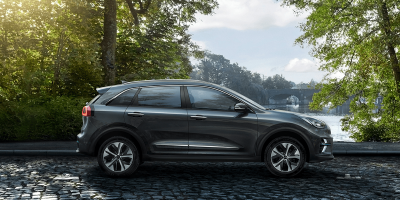 kia-e-niro-elektroauto-electrico-coche-parador-autosalon-2018-03-min