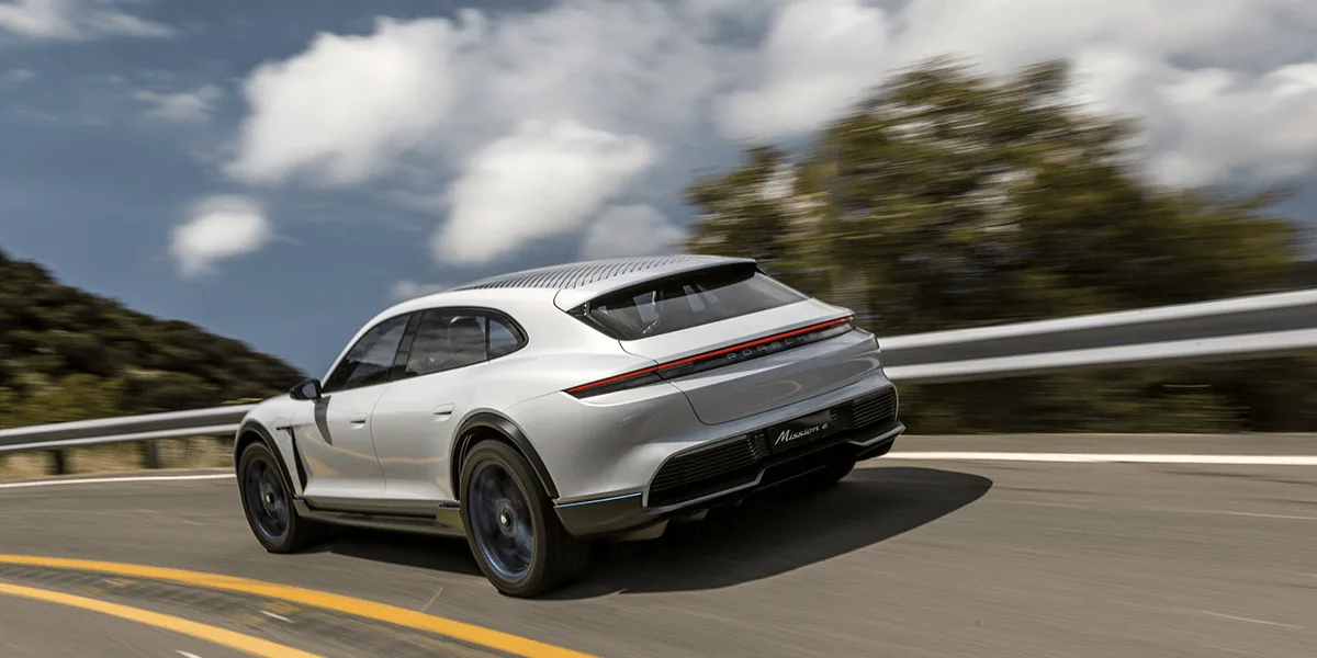porsche mission e cross turismo 2018 02 1 porsche-mission-e-cross-turismo-2018-02 (1)