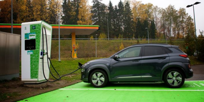 fortum-charge-and-drive-hpc-charging-station-ladestation-finnland-finlandia