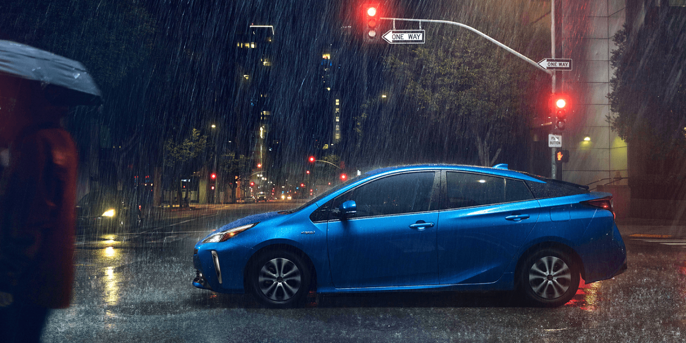 toyota-prius-2019-05 (1)