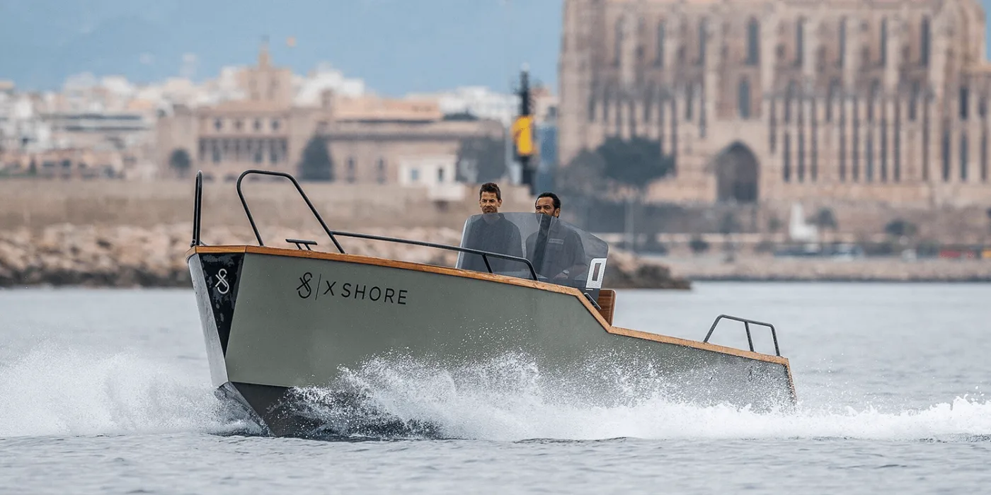 x-shore-yacht-tender-with-torqeedo-drive-03 (1)