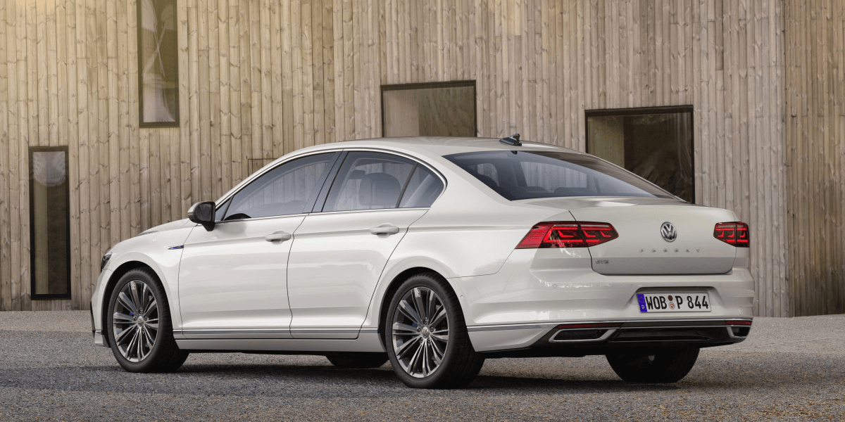 volkswagen-passat-gte-2019-03