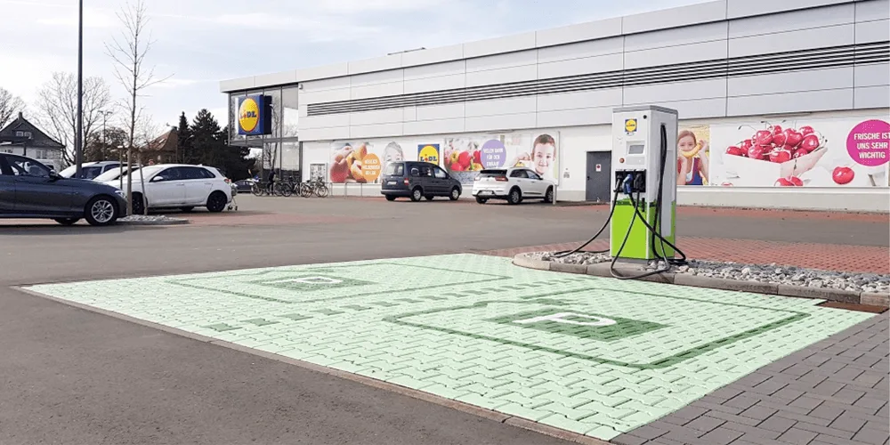 lidl ladestation charging station 02 lidl-ladestation-charging-station-02