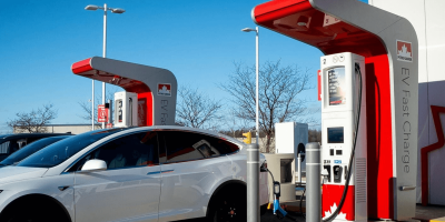 petro-canada-charging-station-ladestation