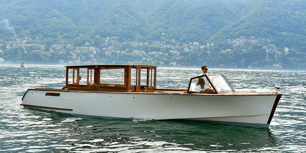 ernesto riva vaporina elettra barco electrico elektro bota 01 min ernesto-riva-vaporina-elettra-barco-eléctrico-elektro-boot-01-min
