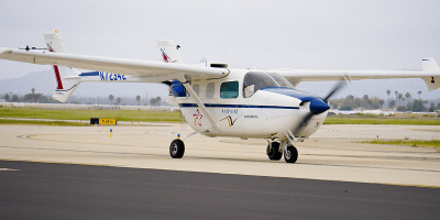 ampaire-337-hybrid-e-flugzeug-hybrid-electric-aircraft-02-min
