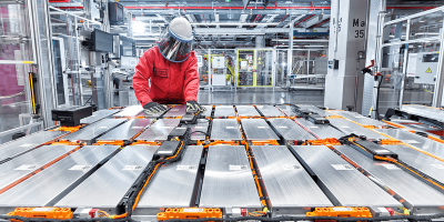 audi-e-tron-quattro-produktion-production-batterie-battery-min