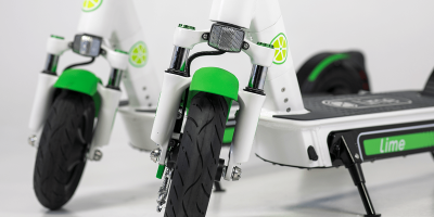 lime-s-electric-kick-scooter-e-tretroller-02-min