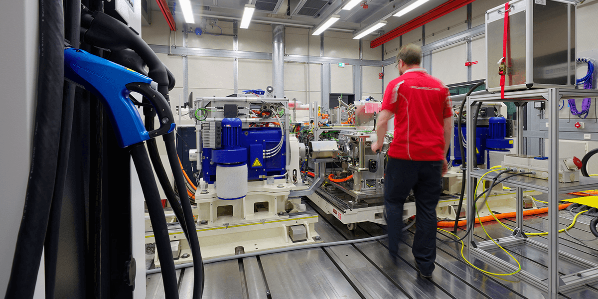 porsche-antriebspruefgelaende-entwicklungszentrum-drive-test-building-development-centre-weissach-01