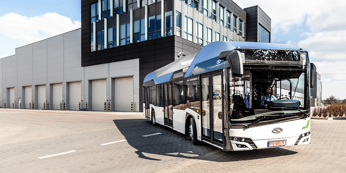 solaris-urbino-12-hydrogen-fuel-cell-bus-brennstoffzellen-bus-2019-03-min