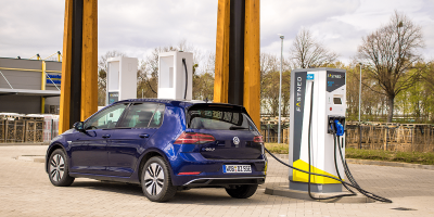 volkswagen-e-golf-fastned-hildesheim-daniel-boennighausen-01-min