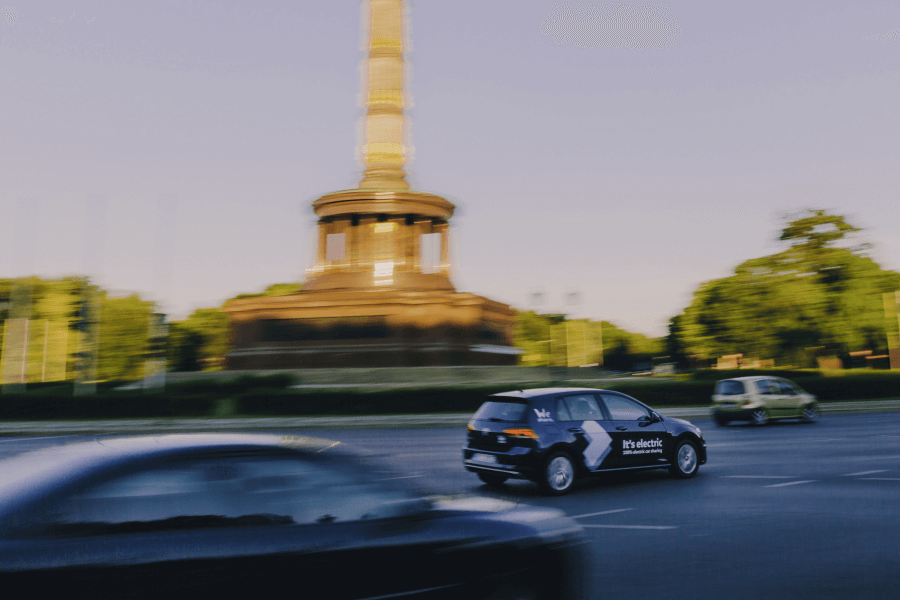 volkswagen weshare e golf carsharing berlin 07 e1704382263979 volkswagen-weshare-e-golf-carsharing-berlin-07