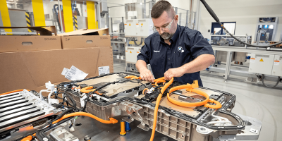 bmw-x5-xdrive45e-batterie-produktion-battery-production-spartanburg-2019-03-min