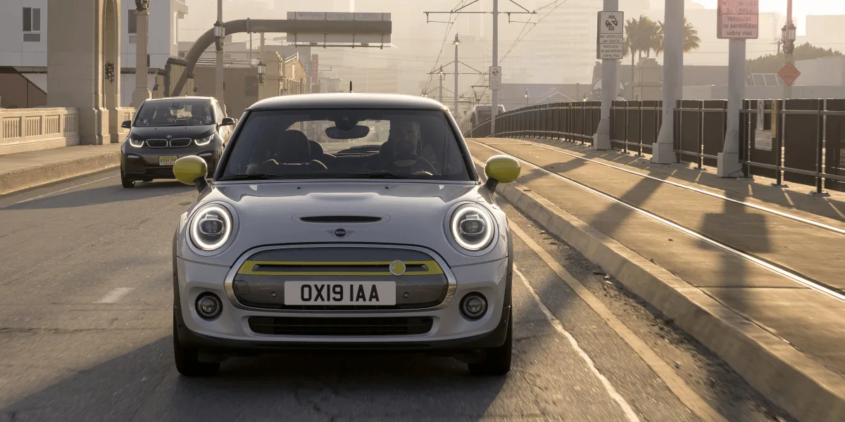 mini electric cooper se 2019 08 mini-electric-cooper-se-2019-08