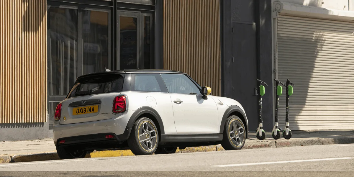 mini electric cooper se 2019 09 mini-electric-cooper-se-2019-09