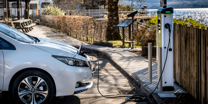 nissan-leaf-ladestation-charging-station-evolt-scottishpower-scotland-uk-2019-01-min