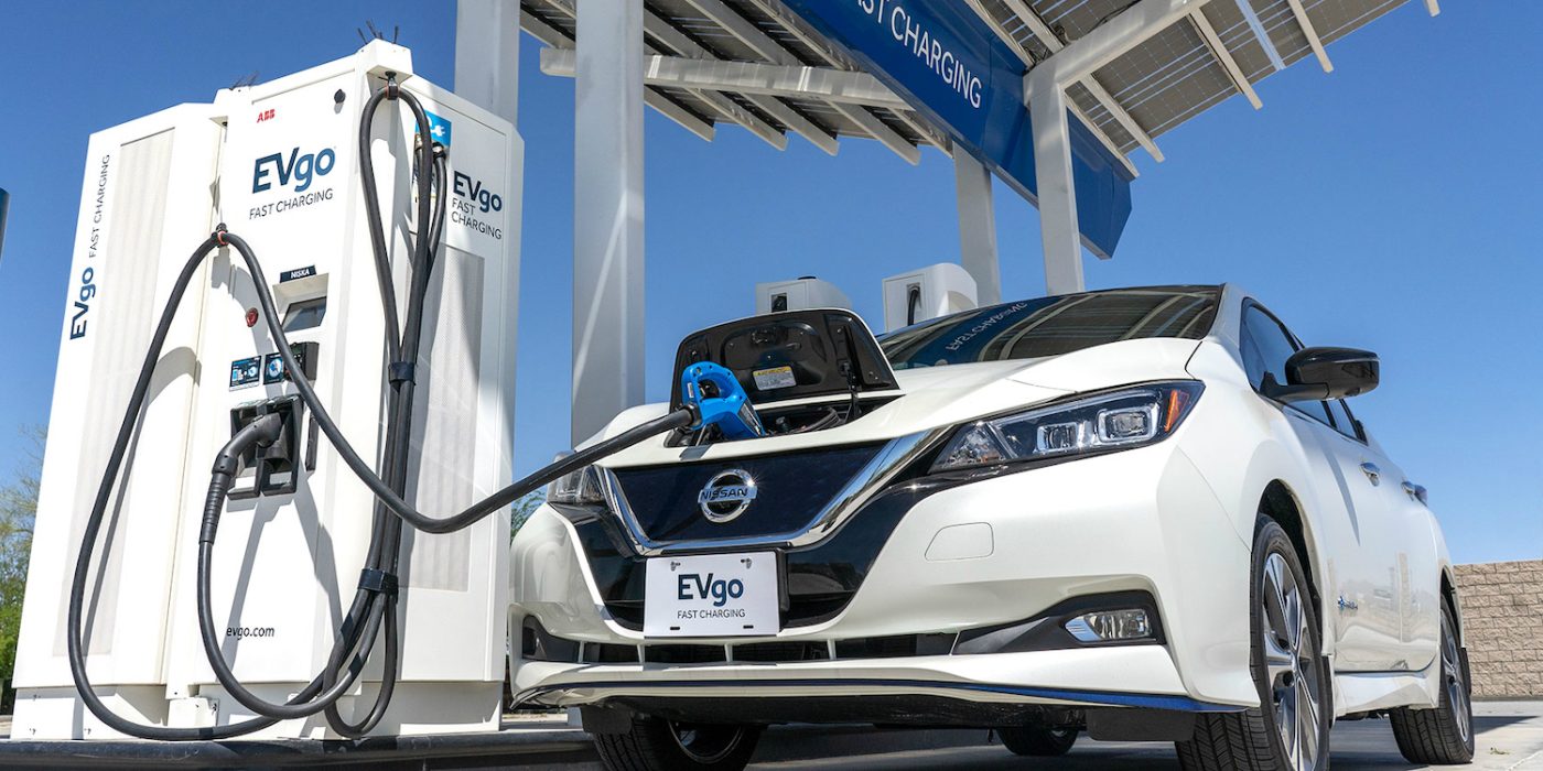 Nissan leaf plus evgo estación de carga ee.uu.