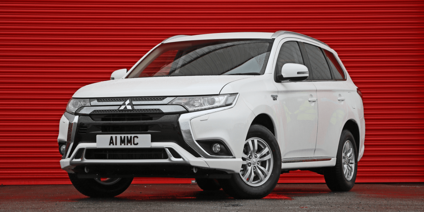 mitsubishi-outlander-phev-2020-commercial-version-uk-01-min