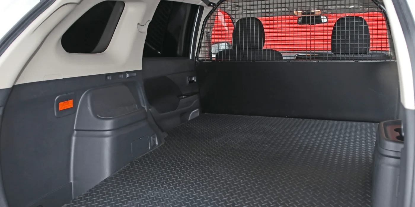 mitsubishi outlander phev 2020 commercial version uk 03 min mitsubishi-outlander-phev-2020-commercial-version-uk-03-min
