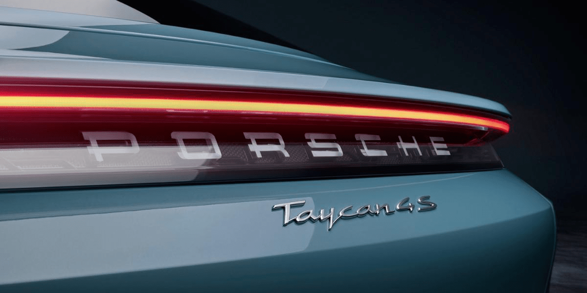 porsche-taycan-4s-2019-02-min