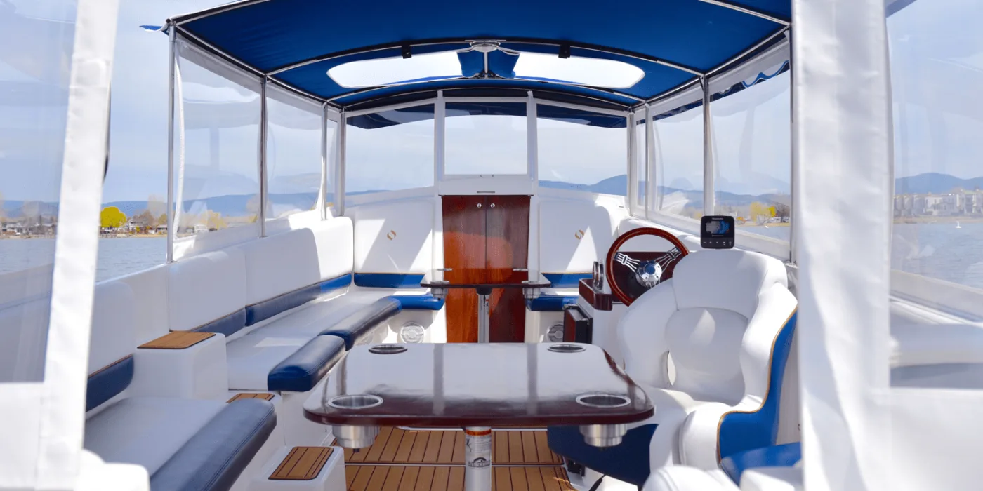 templar c26 cruiser e schiff barco electrico con accionamiento torqeedo kanada canada 2019 02 min templar-c26-cruiser-e-schiff-barco-eléctrico-con-accionamiento-torqeedo-kanada-canada-2019-02-min