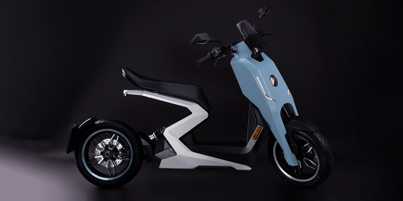 zapp-i300-e-roller-electric-scooter-2019-04-min