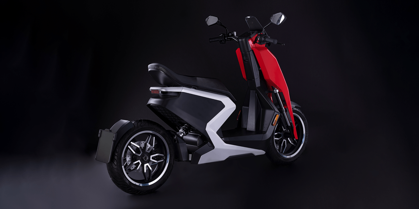 zapp i300 e roller electric scooter 2019 05 min zapp-i300-e-roller-electric-scooter-2019-05-min
