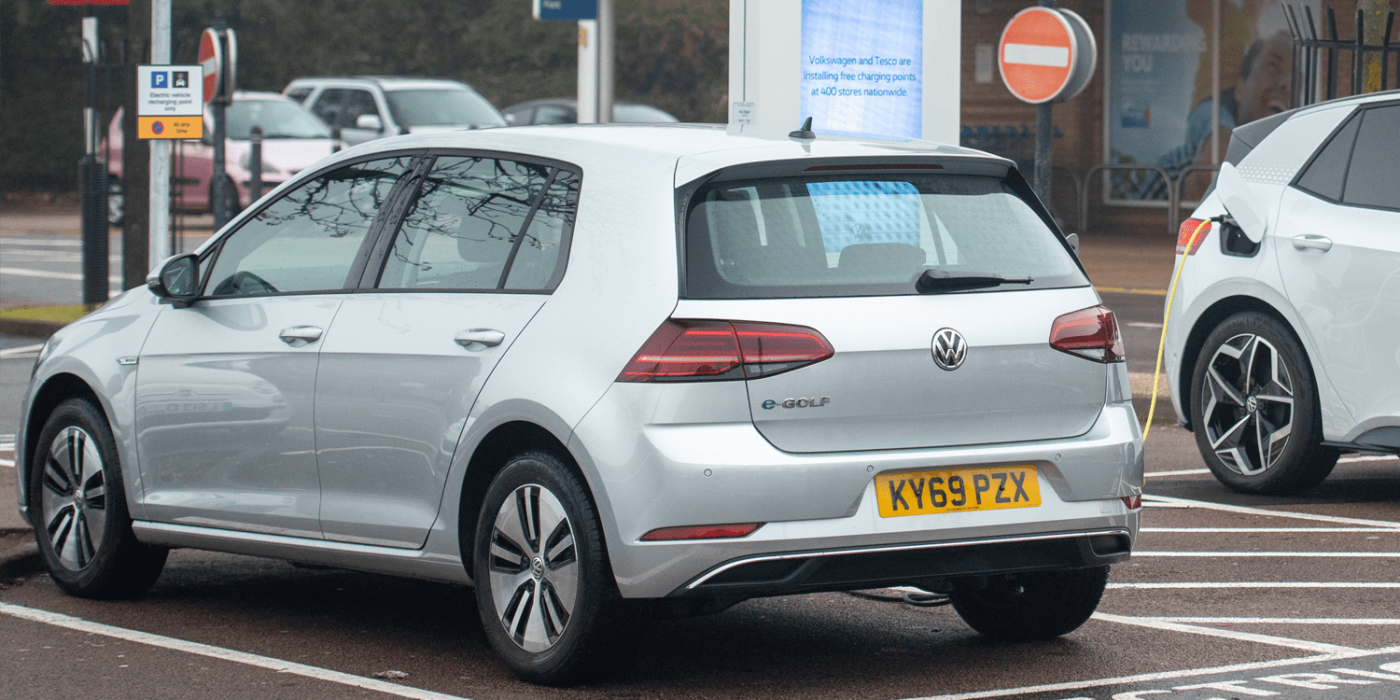 volkswagen-e-golf-grossbritannien-uk-2019-001-min