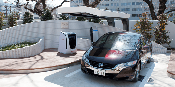 Honda clarity fcev japan h2 tankstelle hydrogen fuelling station min