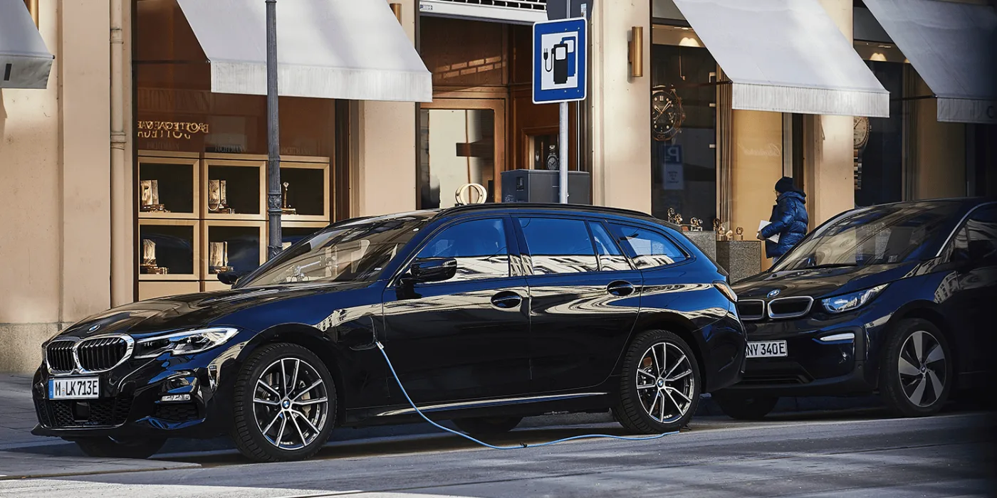 BMW adds 3 new PHEVs to 3 Series electrive