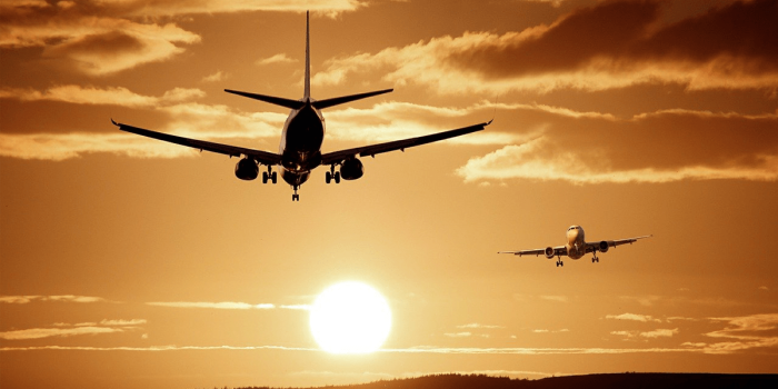 Flugzeug aircraft symbolbild pixabay min