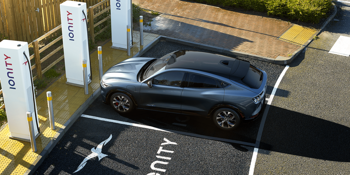Ford mustang mach e ionity ladestation charging station min