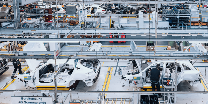 Mercedes benz bremen produktion production symbolbild min